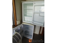 2 fridges (Frigibelle, Bauknecht)