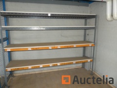 3 Removable metal Shelves