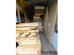 Lot of fir planks, underbed, bed sides and headboards, cabinet doors,....  Out of 4 pallets