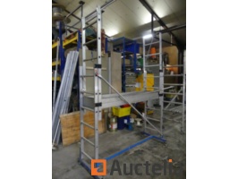 painter-scaffolding-on-wheels-1111304G.jpg